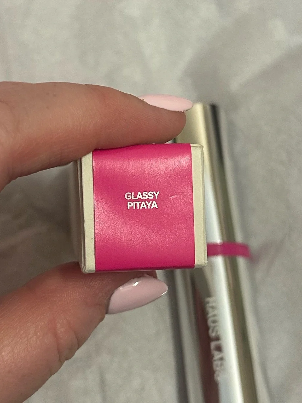 N/A shade “glossy